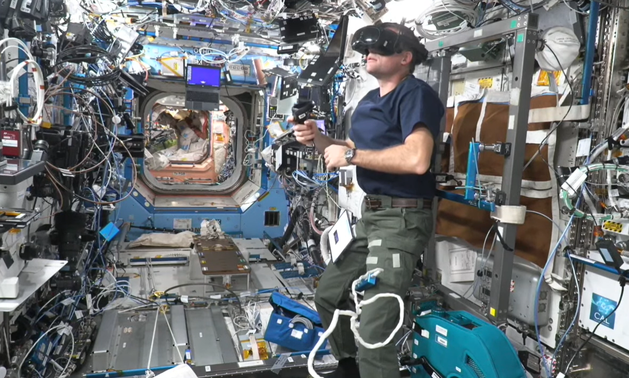 Using the HTC Vive Focus 3 on the ISS.