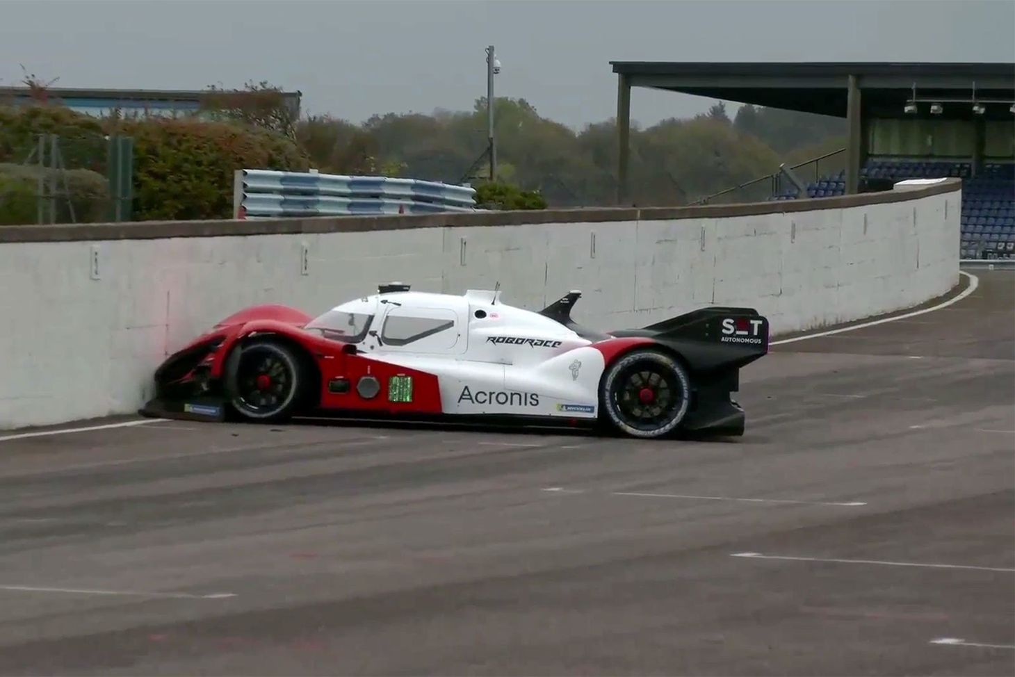 Watch this robotic race car not pass Go and not collect $200