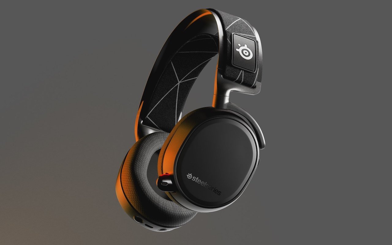 Steel Series Arctis 9 Wireless gaming headset is a heavenly union of sources