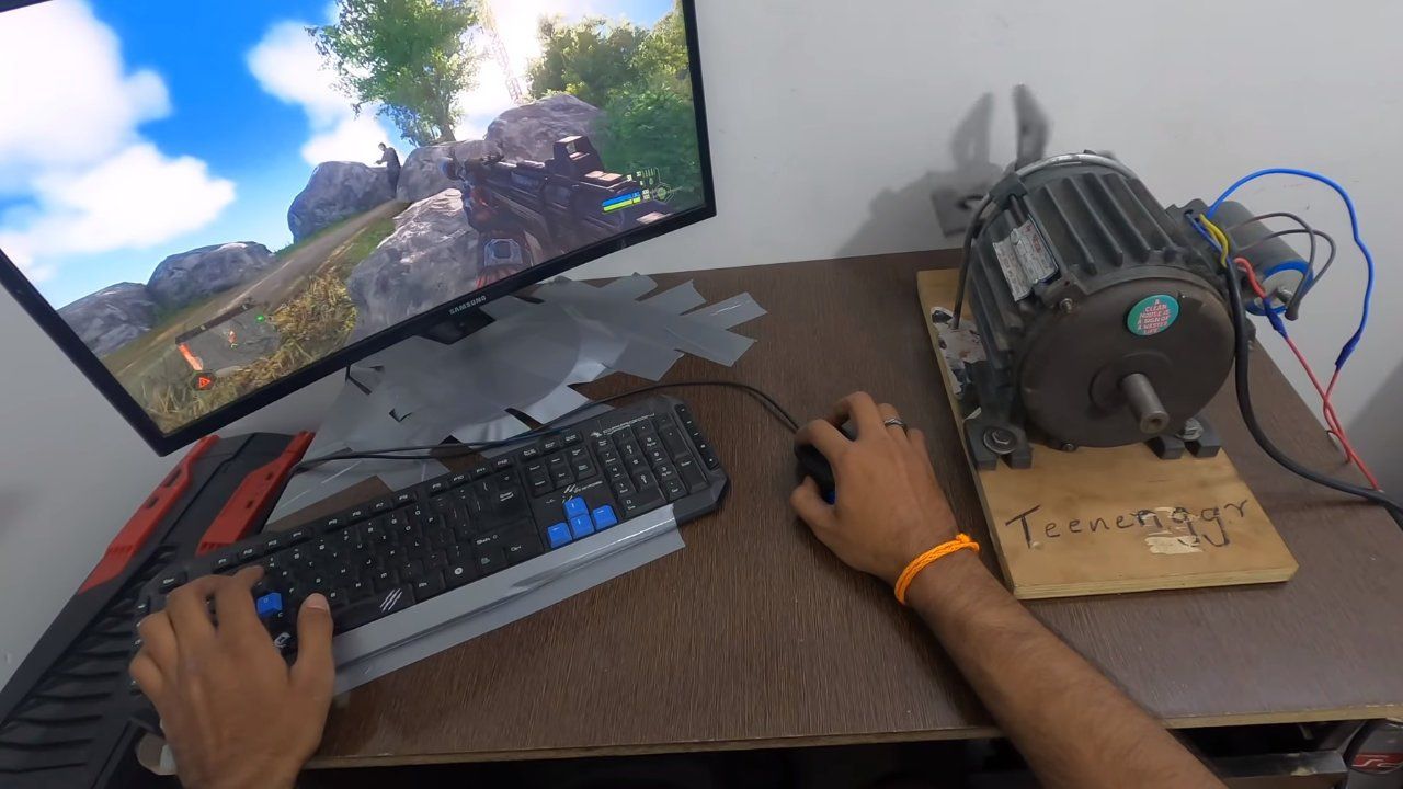 Playing Crysis with whole desk rumble is peak PC gaming